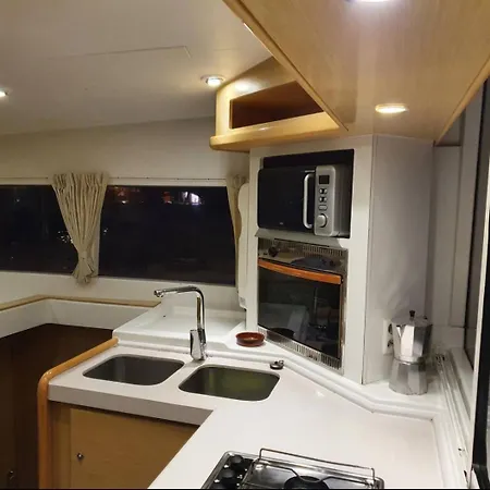 Catamaran Y Velero I Centro De Bådhotel Ibiza